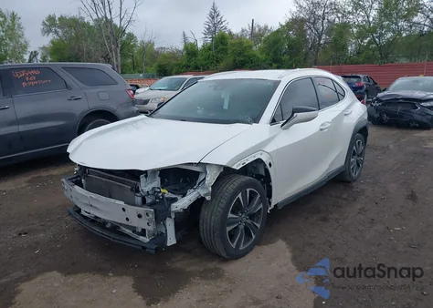 2019 Lexus Ux 200 z USA, uszkodzony, nr VIN JTHY3JBH8K2014561